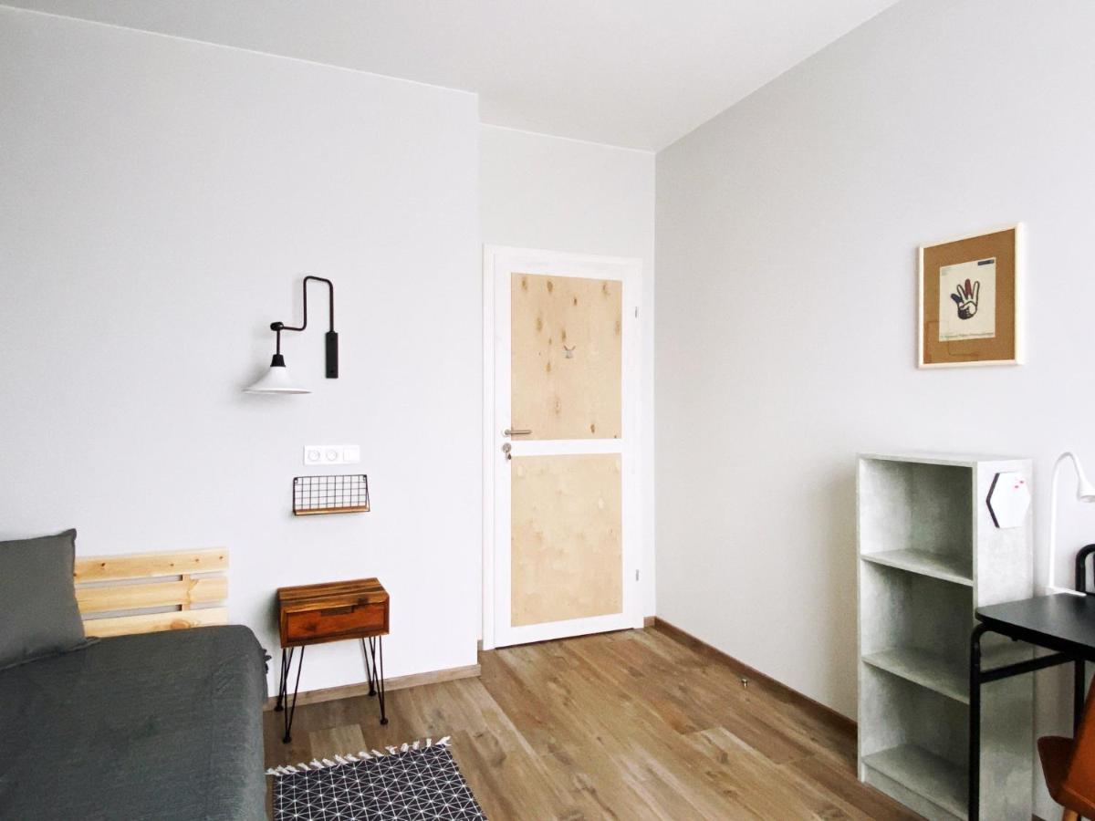 3 Kolory - Pokoje W Mieszkaniu Wspoldzielonym Warsaw Ngoại thất bức ảnh