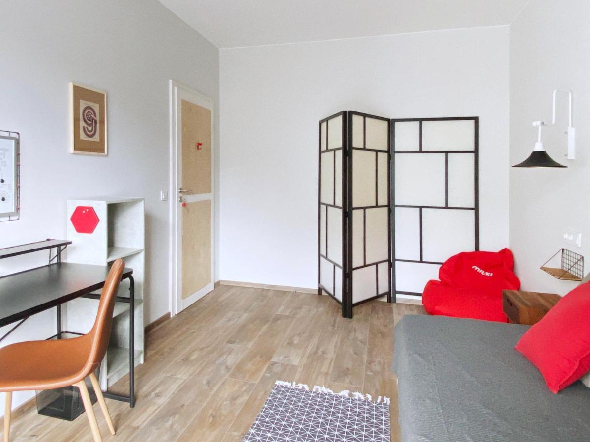 3 Kolory - Pokoje W Mieszkaniu Wspoldzielonym Warsaw Ngoại thất bức ảnh
